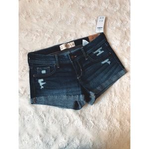 Hollister Short-Short Low Rise shorts, NWT, size 3